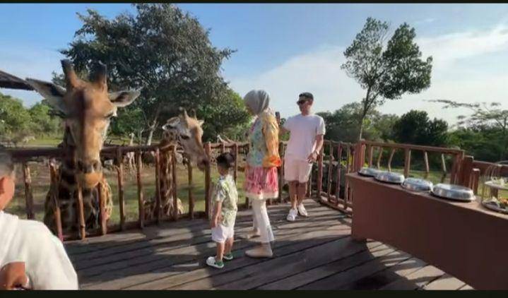 Citra Kirana liburan ke Jatim Park (Instagram.com/citraciki)