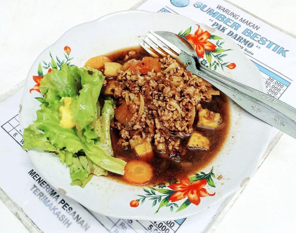 potret makanan di Sumber Bestik Pak Darmo (instagram.com/makankelilingpulaujawa)