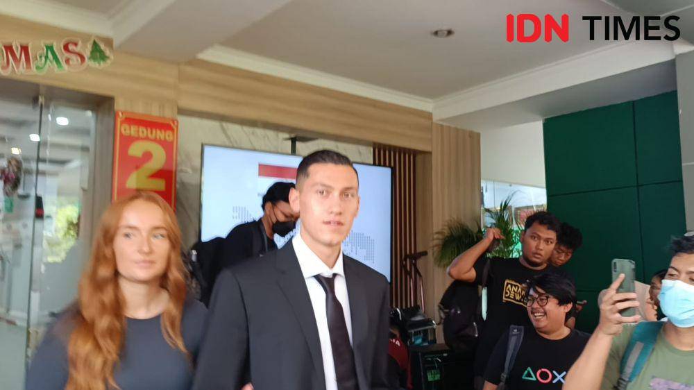 Jay Idzes usai pengambilan sumpah kewarganegaraan, Kamis (28/12/2023). (IDN Times/Tino).