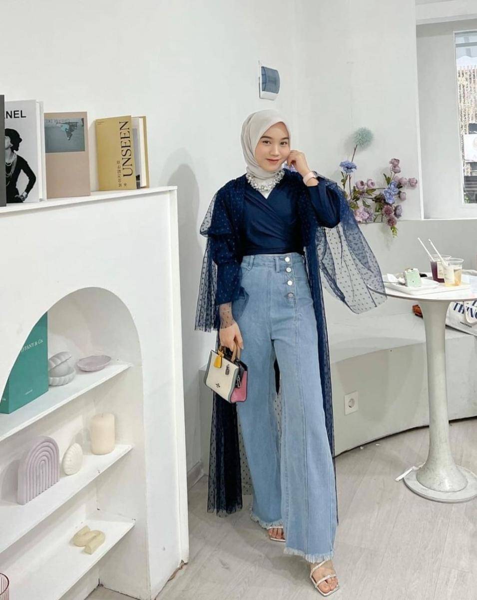OOTD Zahra Humaira (instagram.com/zhrhumaira)