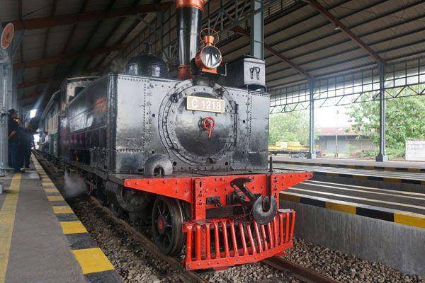 Kereta Api Uap Jaladara (pariwisatasolo.surakarta.go.id)