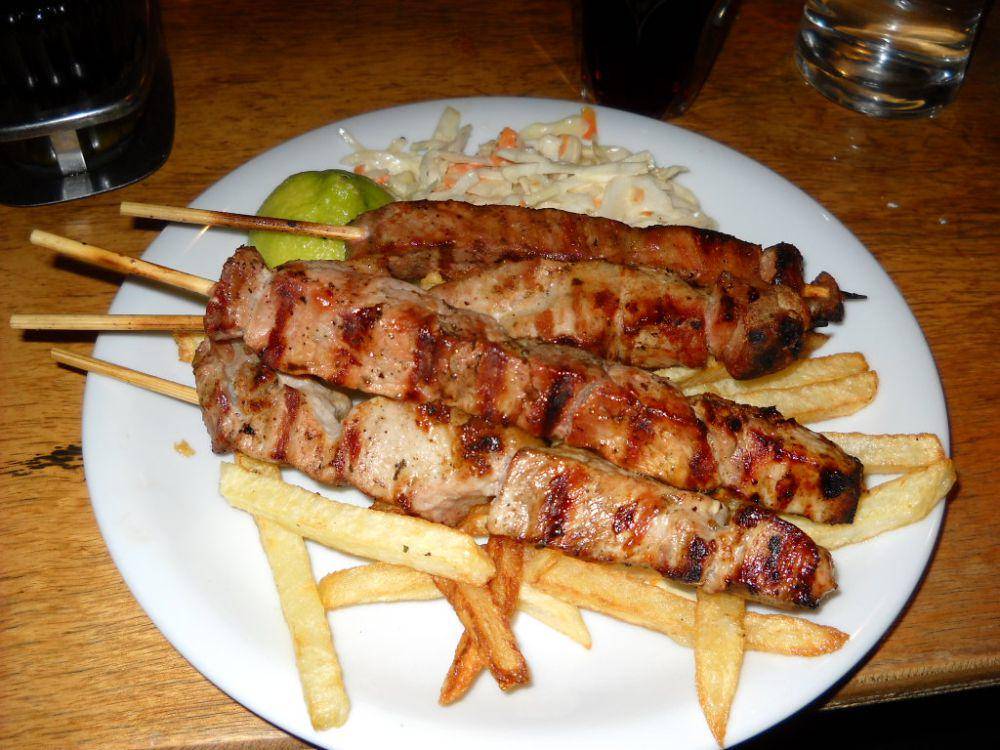 chicken souvlaki (commons.wikimedia.org/pastitio)