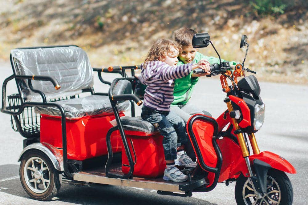 ilustrasi motor listrik (pexels.com/Bulat Khamitov)