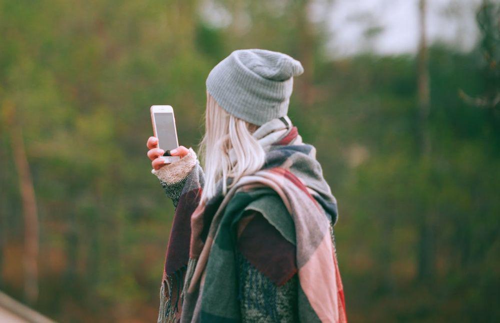 7 Topik Chat Cowok Cuek, Pasti Bisa Memikat Hati Mereka!