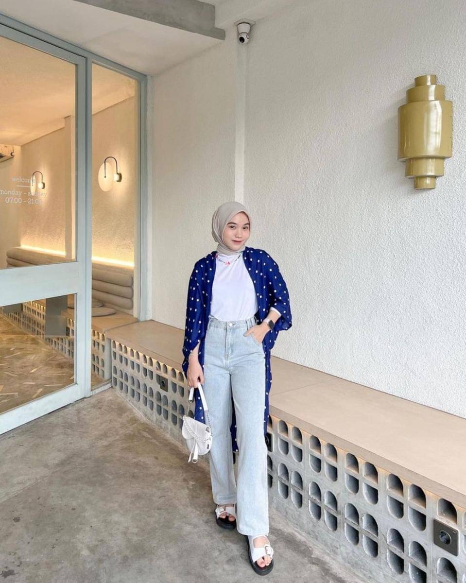 OOTD Zahra Humaira (instagram.com/zhrhumaira)
