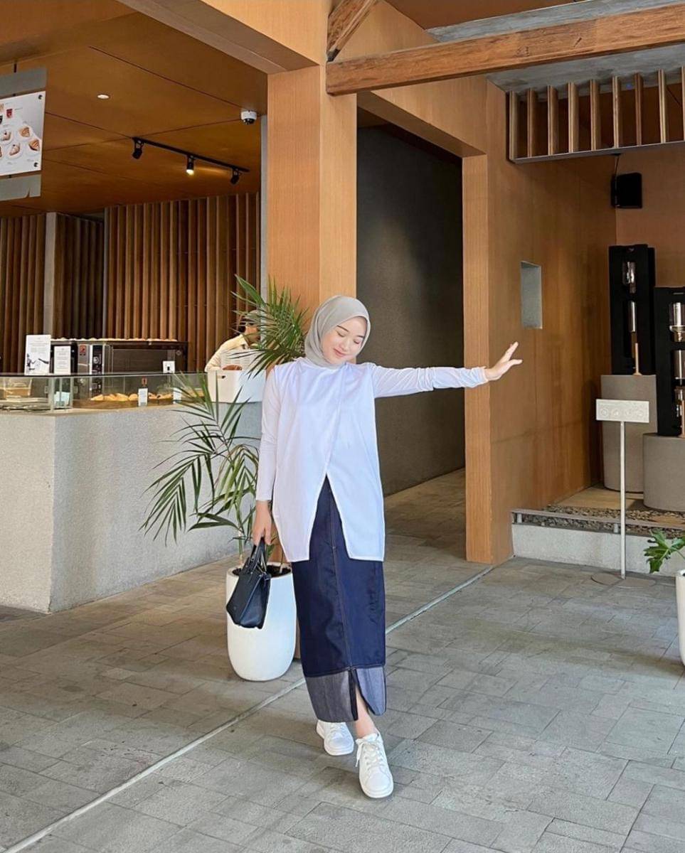 OOTD Zahra Humaira (instagram.com/zhrhumaira)