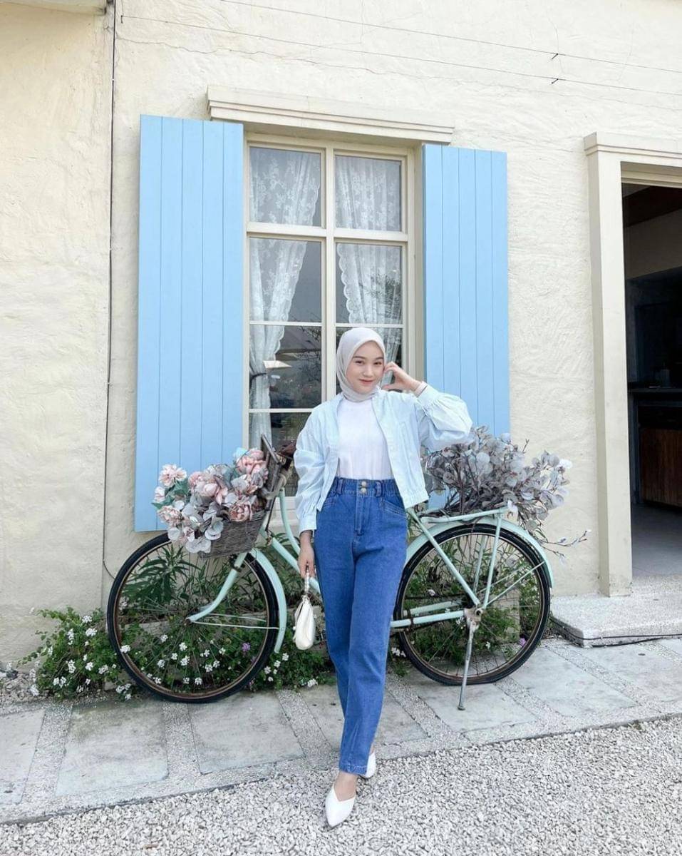 OOTD Zahra Humaira (instagram.com/zhrhumaira)