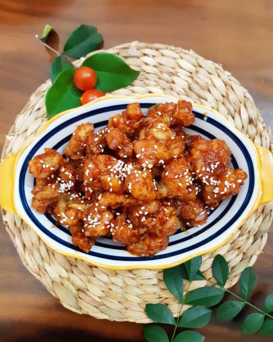 ginger glaze chicken (instagram.com/yuyun_ling)
