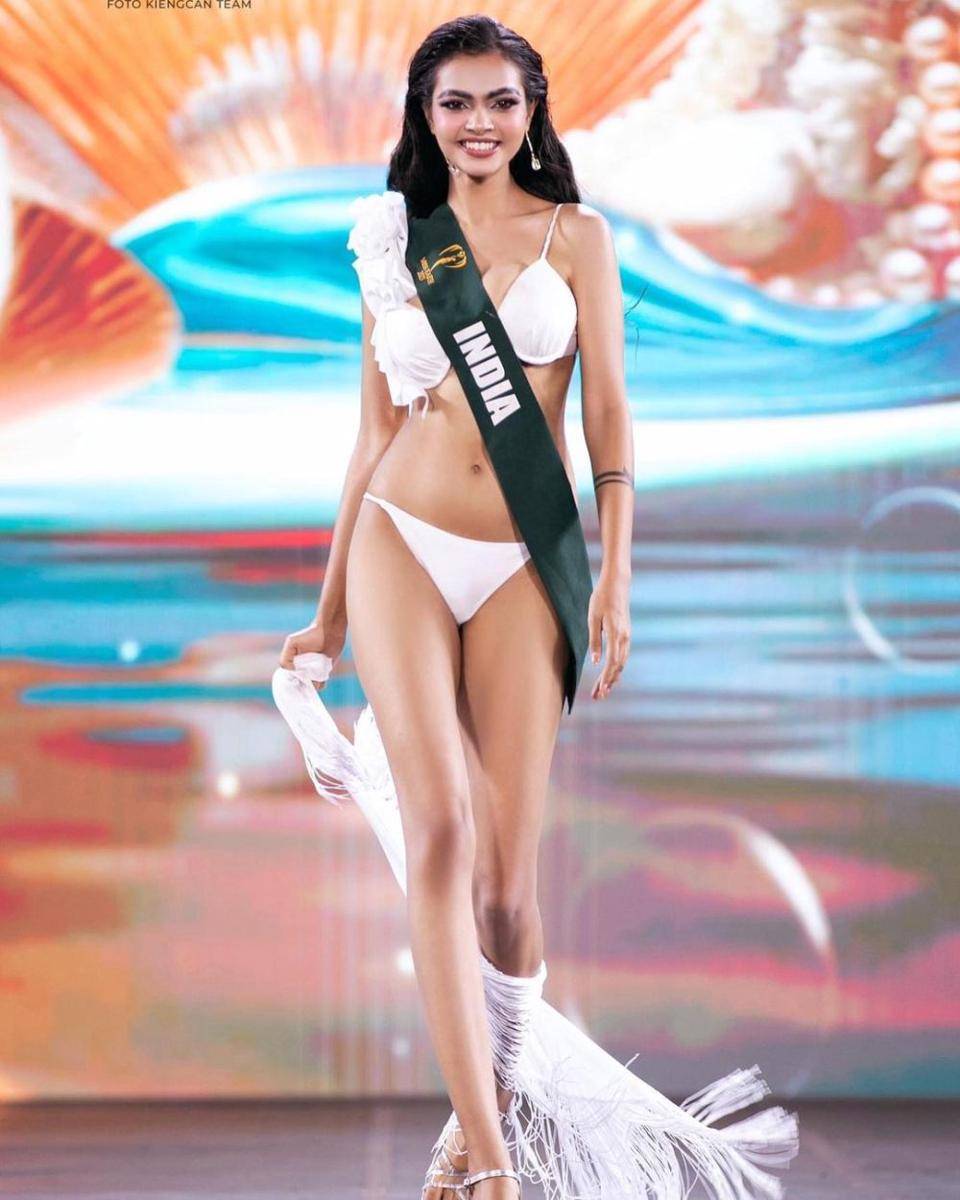 Potret Jajaran 20 Besar Miss Earth 2023 di Sesi Swimsuit Grand Final (Instagram.com/missearth)