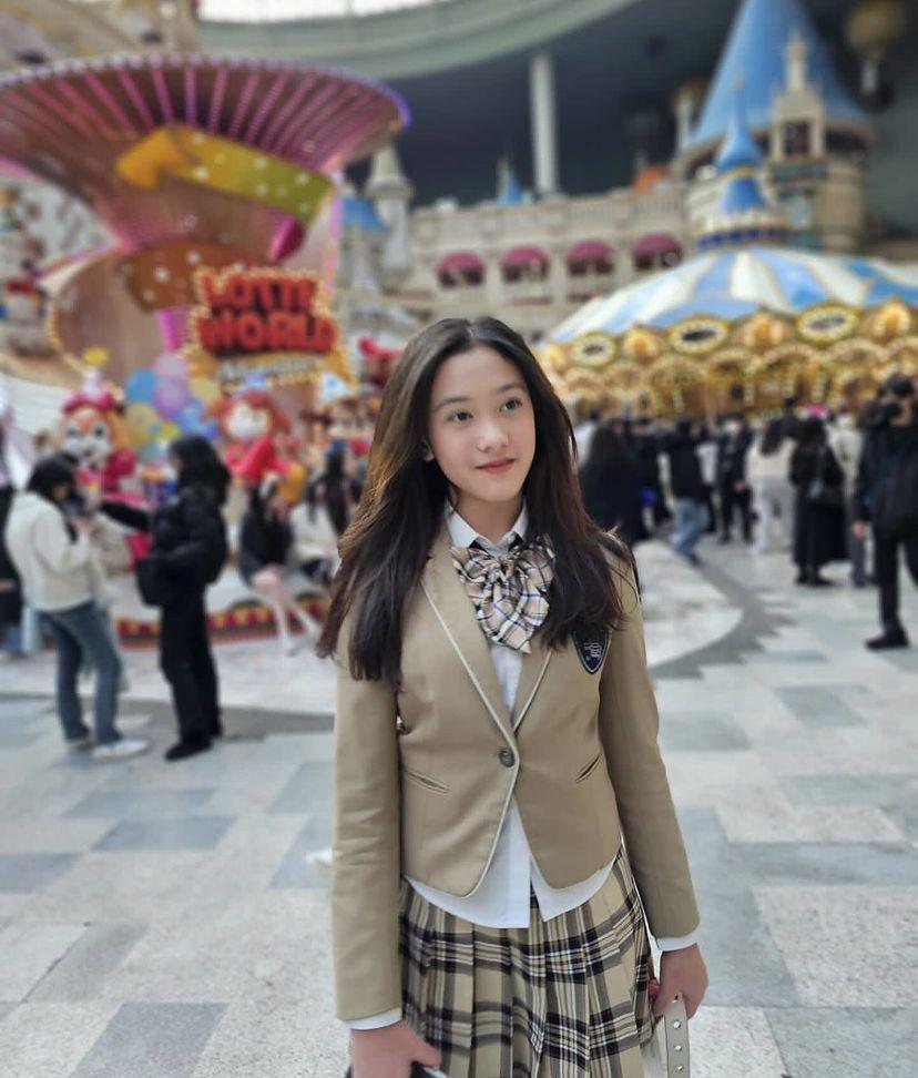 potret kompak Nafa Urbach dan Zack Lee boyong anak liburan ke Korea (Instagram.com/nafaurbach)