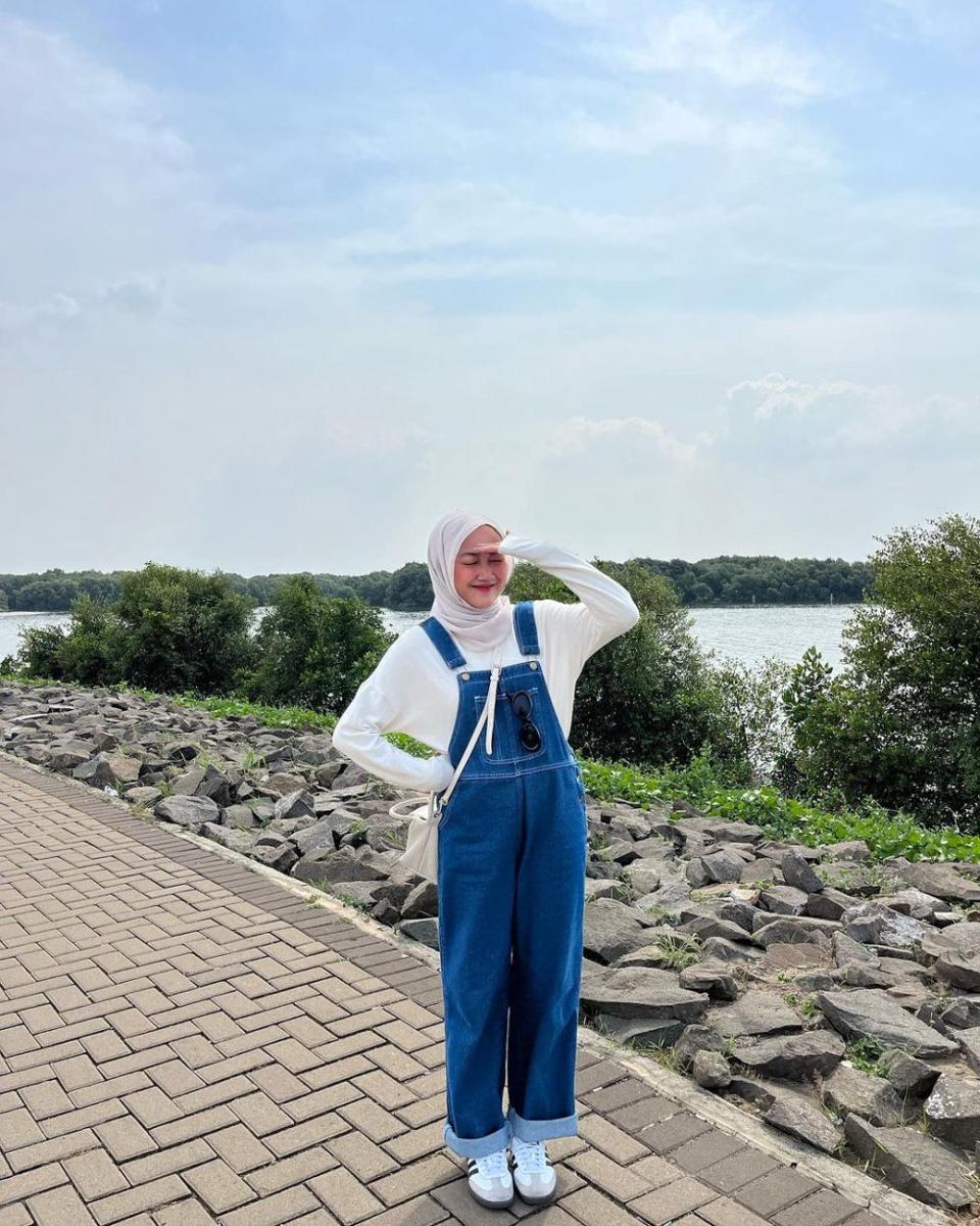 inspirasi OOTD ala Adinda Valda (instagram.com/adindavld)