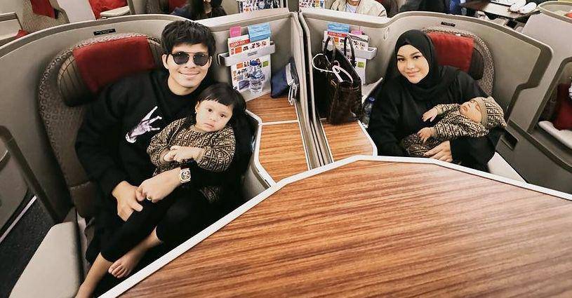 momen baby Azura perdana trip ke Korea Selatan (instagram.com/attahalilintar)