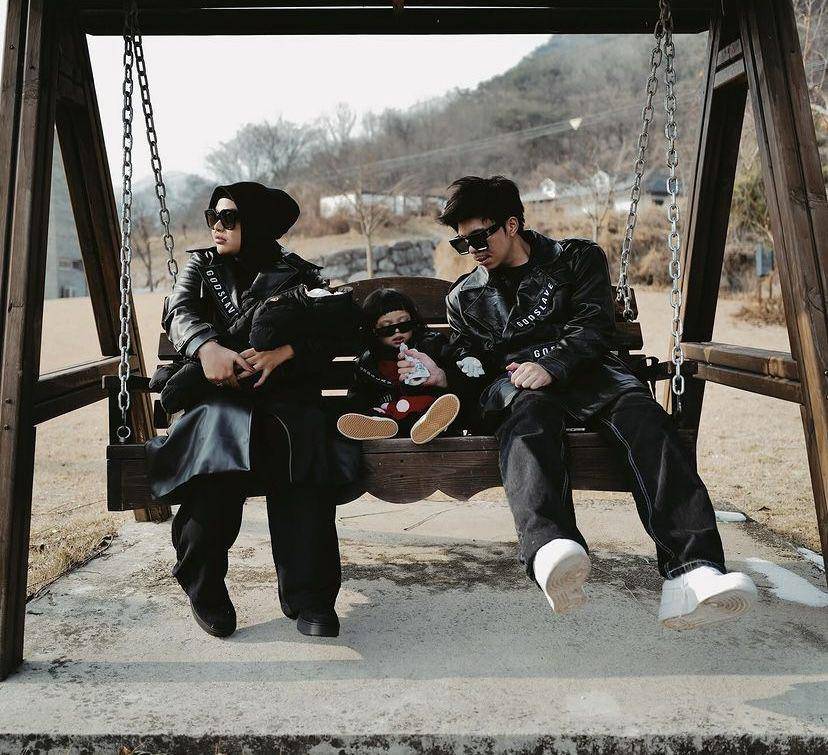 momen baby Azura perdana trip ke Korea Selatan (instagram.com/attahalilintar)