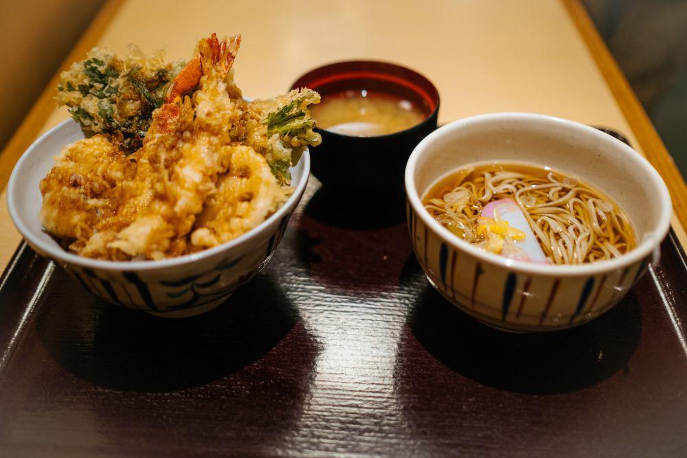 ilustrasi aneka masakan Jepang (unsplash.com/bady abbas)