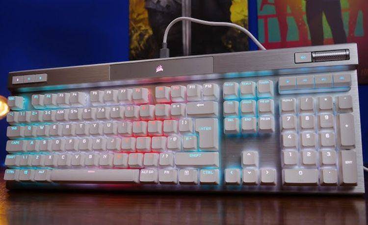 Corsair K70 RGB TKL Champion Series (youtube.com/Moe Tech Reviews)