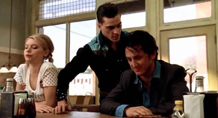 U Turn (dok. Phoenix Pictures/U Turn)