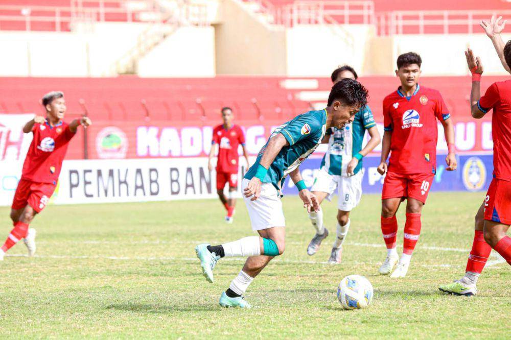 Pertandingan PSHW UMY dengan Persiba Bantul.(IDN Times/Daruwaskita)