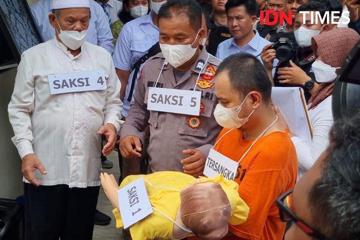 Panca Peragakan Aksi Akhiri Hidupnya Berkali-kali Usai Bunuh 4 Anaknya