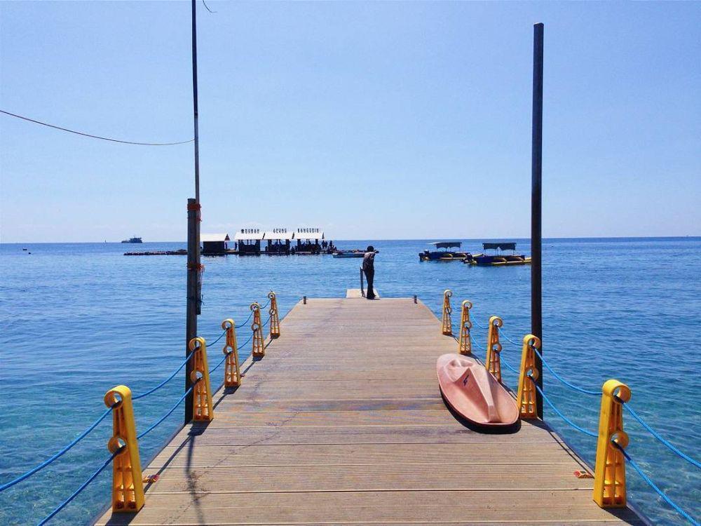 Pantai Bangsring (instagram.com/rizkyarifiani)