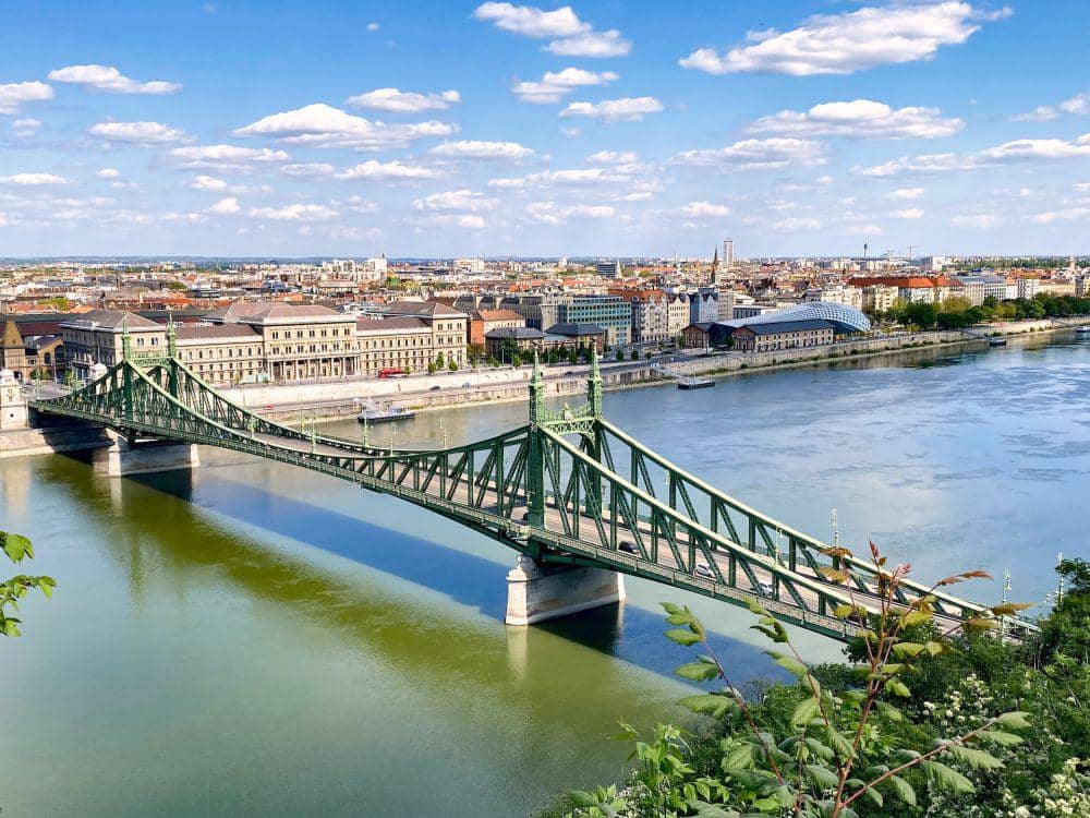 Panorama Sungai Danube di Budapest, Hungaria.
