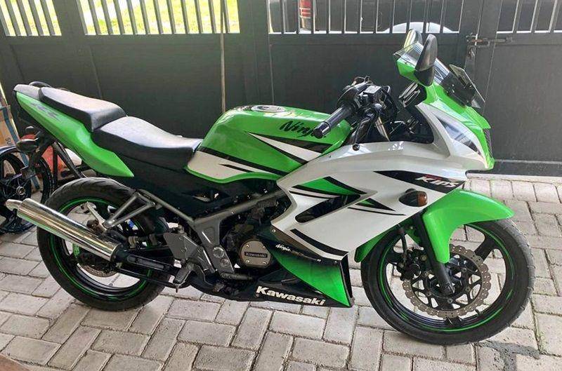 Ninja 150 RR 30th Anniversary (facebook.com/Hand Brake)