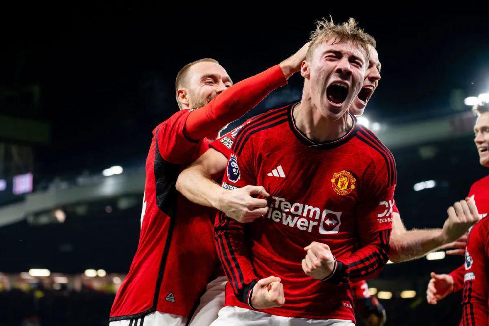 Selebrasi Rasmus Hojlund usai mencetak gol kemenangan Manchester United atas Aston Villa di laga Boxing Day EPL 2023/2024. (premierleague.com)