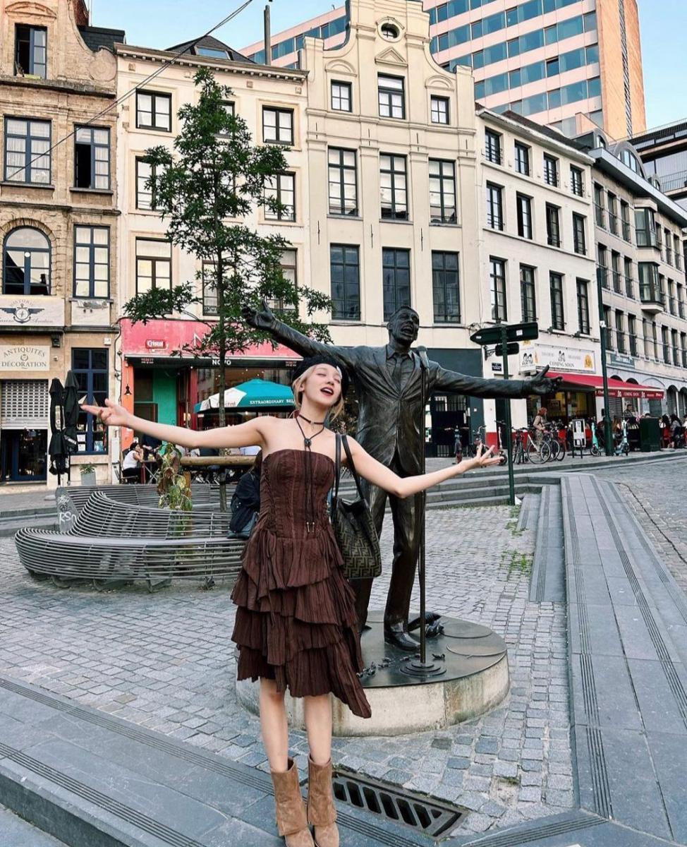 ide OOTD dengan dress ala Yuqi (G)I-DLE (instagram.com/yuqisong.923)