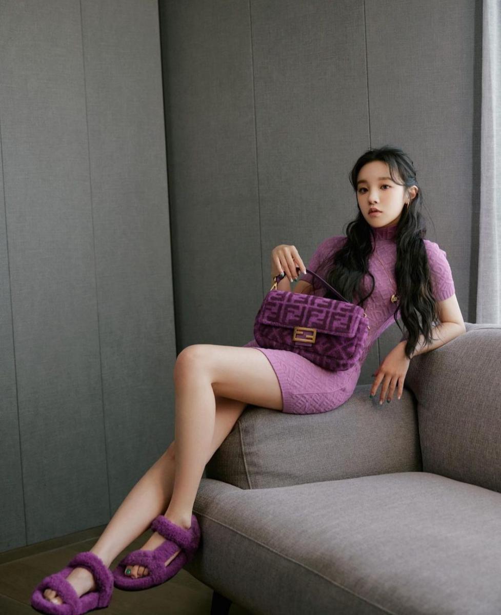 ide OOTD dengan dress ala Yuqi (G)I-DLE (instagram.com/yuqisong.923)