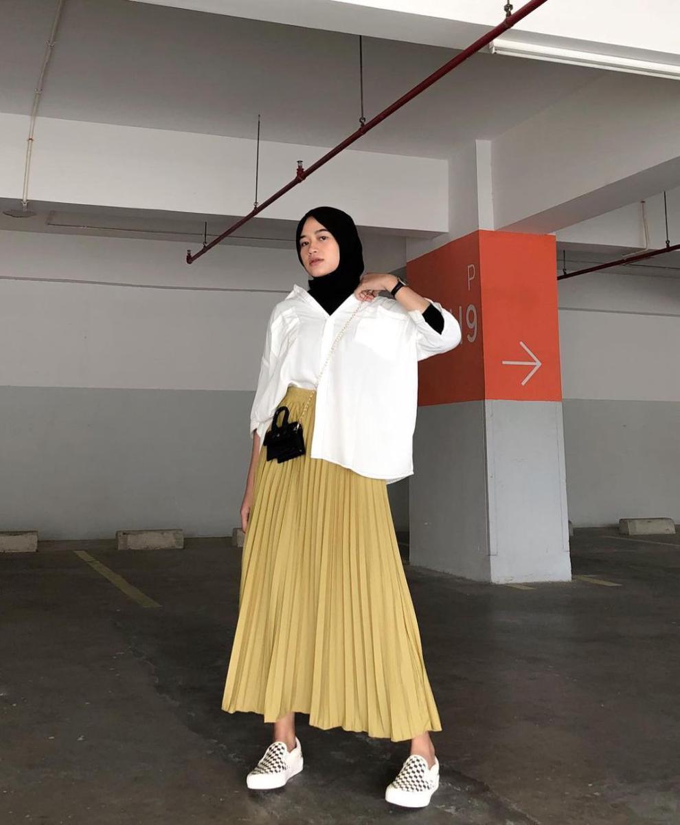Shella Mutaharoh (instagram.com/shella.mh)