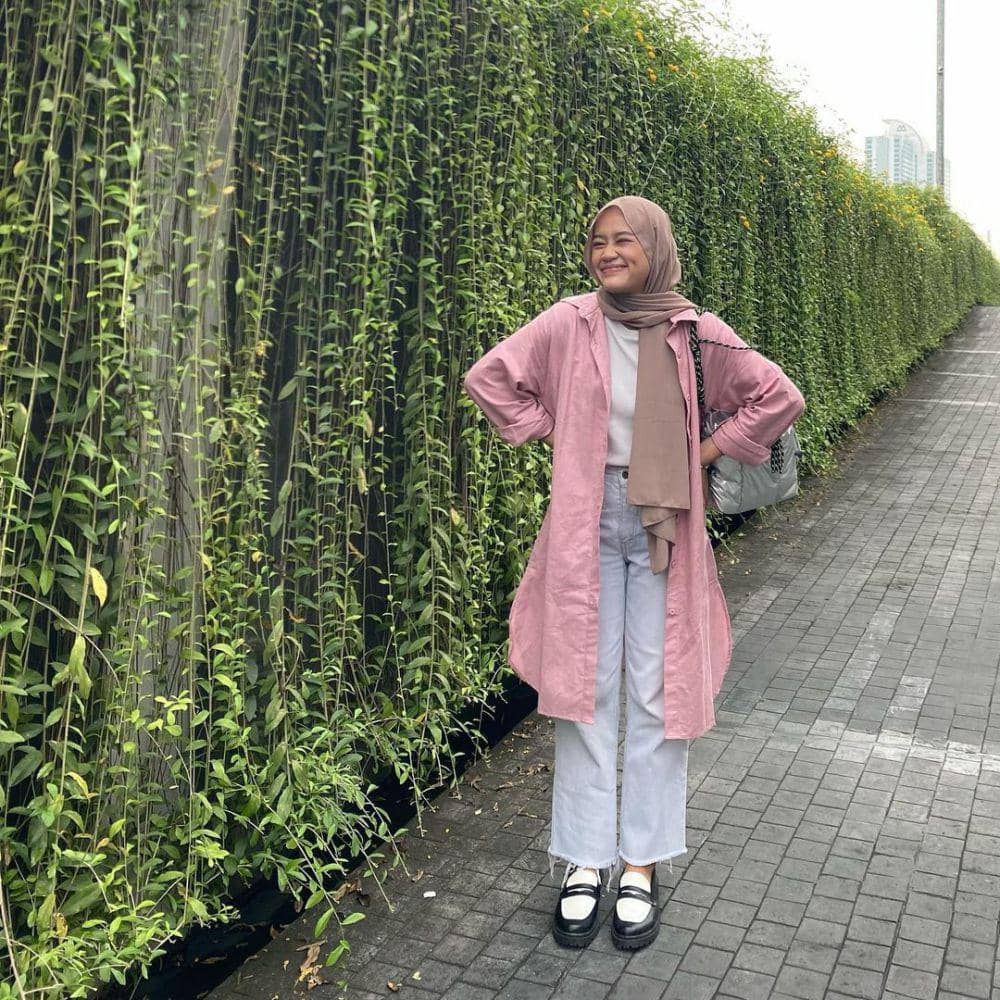Shella Mutaharoh (instagram.com/shella.mh)