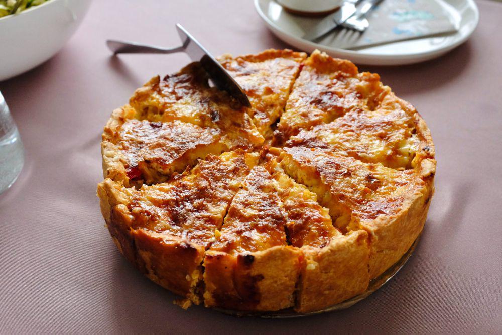 Resep Cheesy Bacon Quiche, Pie Gurih Teman Kumpul Keluarga
