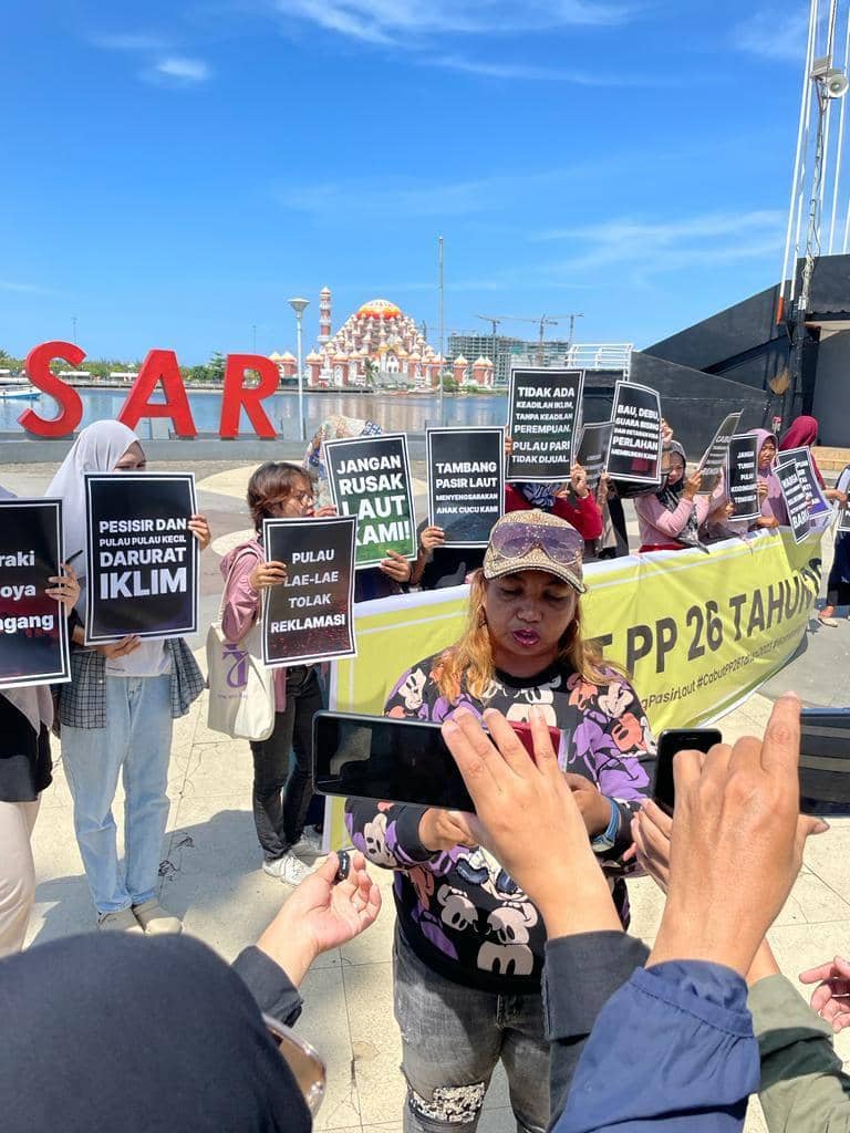 Jejaring Perempuan Pesisir dan Pulau-Pulau Kecil Nusantara menggelar aksi unjuk rasa/Istimewa
