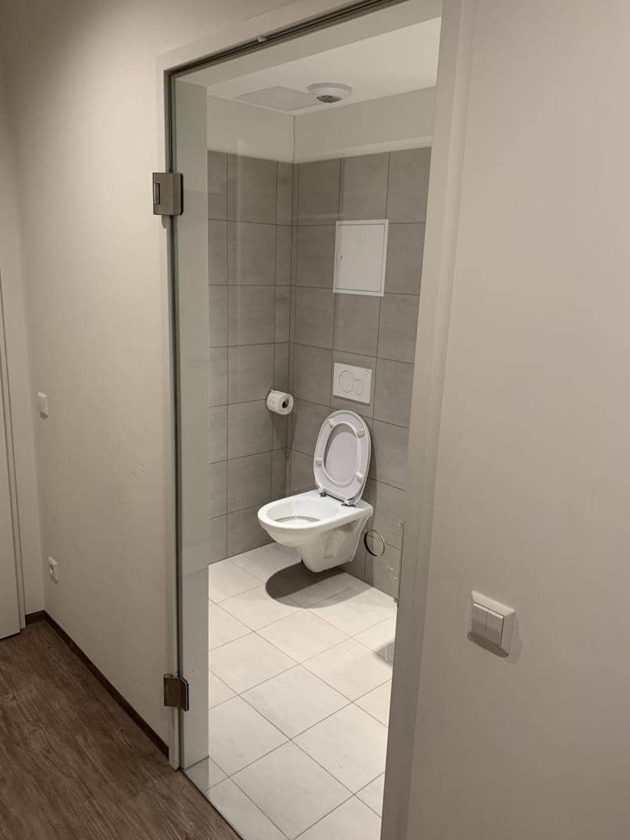 potret penginapan dengan desain interior aneh (reddit.com/user/atsev)