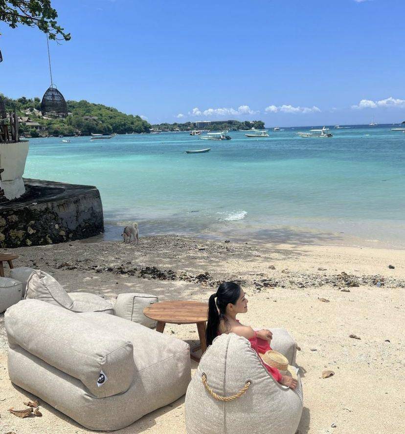 potret liburan keluarga Titi Kamal ke Pulau Nusa Lembongan Bali (instagram.com/titi_kamall)