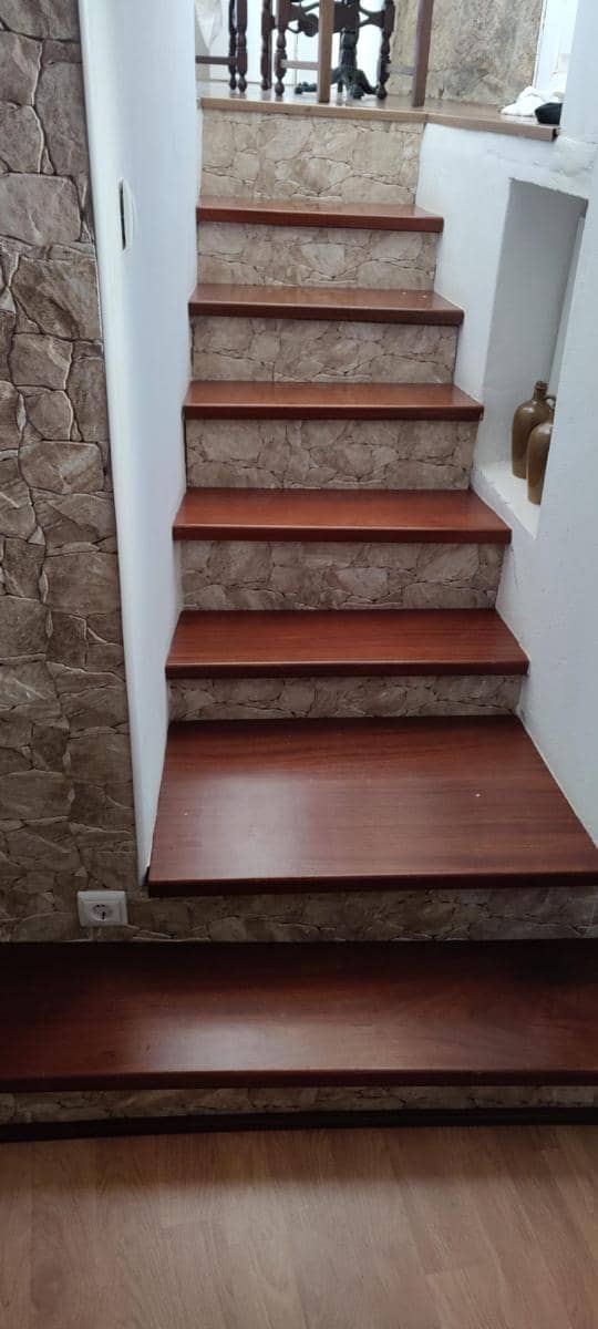 potret penginapan dengan desain interior aneh (reddit.com/user/jingojangobingoblerp)