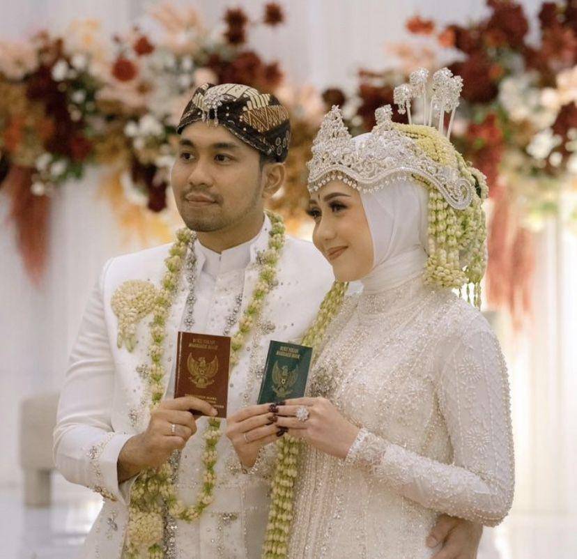 potret pernikahan Fariz Utama dan Ervina Mulya (Instagram.com/farizutama30)