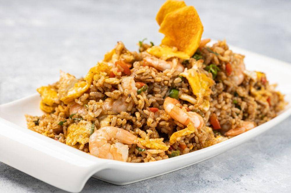 nasi goreng seafood (freepik.com/wirestock)