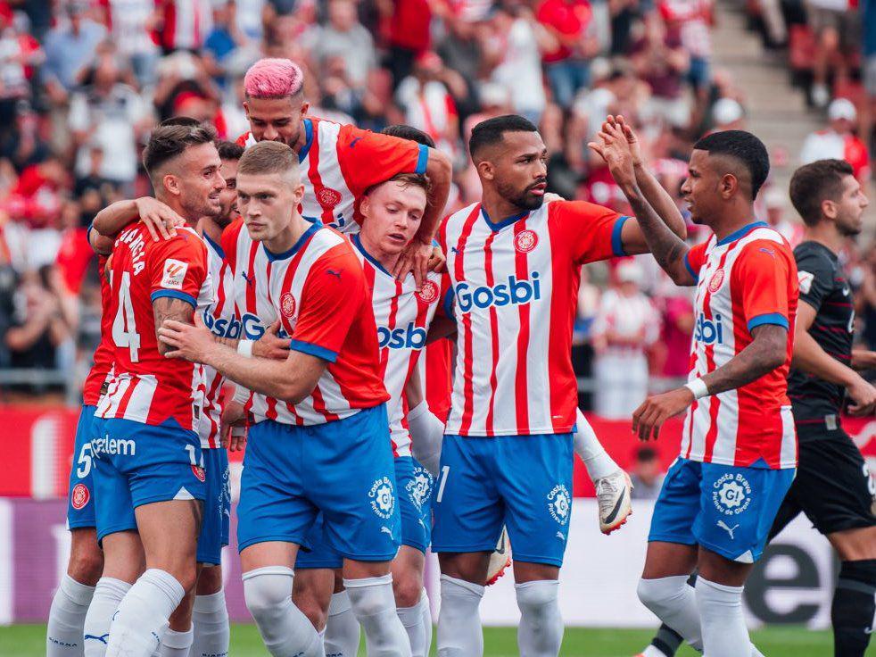 Para pemain Girona merayakan gol di LaLiga 2023/2024. (twitter.com/GironaFC)