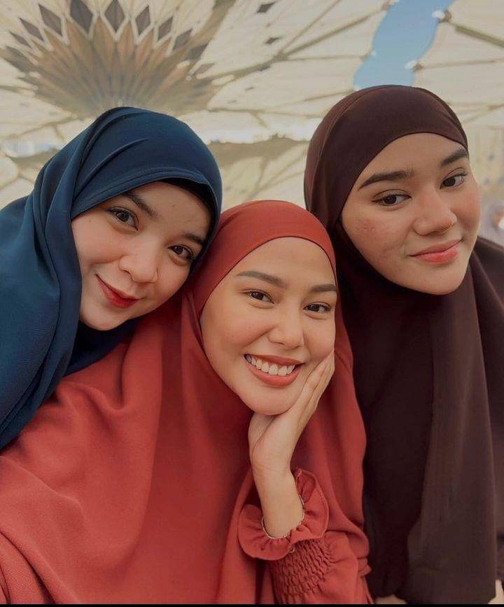 Deretan artis umrah di Desember (Instagram.com/clarashintareal)