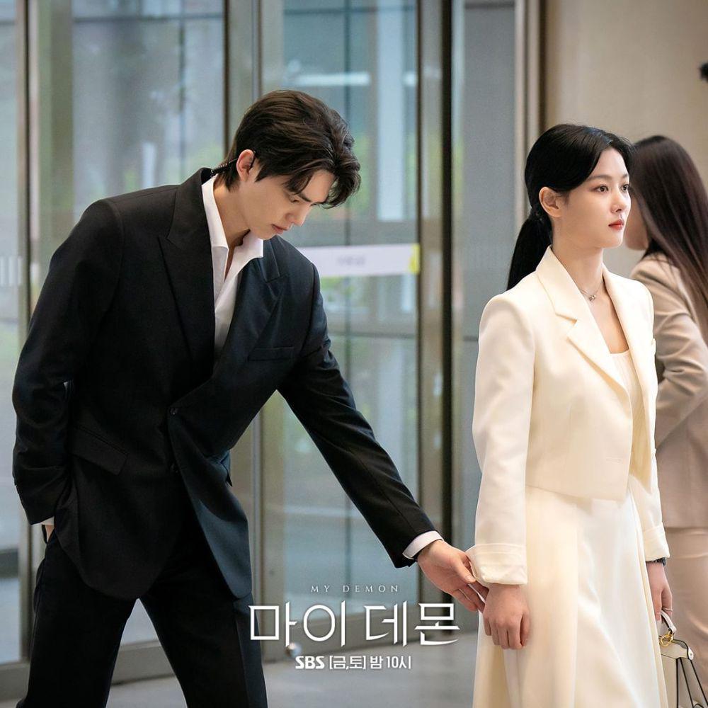 Song Kang dan Kim Yoo Jung di drama My Demon (instagram.com/sbsdrama.official)