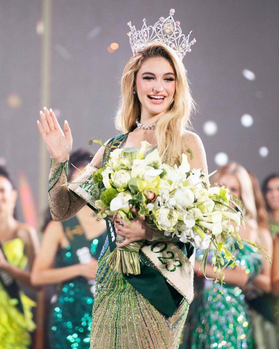 Potret Drita Ziri, Pemenang Miss Earth 2023 (Instagram.com/missearth)