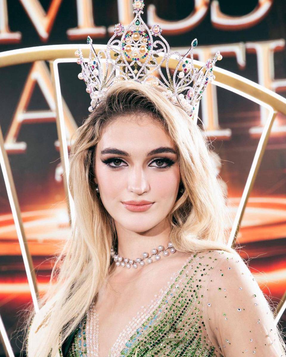 Potret Drita Ziri, Pemenang Miss Earth 2023 (Instagram.com/missearth)