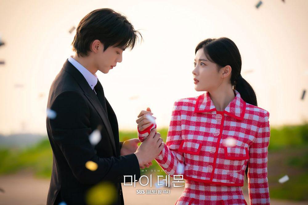 Song Kang dan Kim Yoo Jung di drama My Demon (instagram.com/sbsdrama.official)