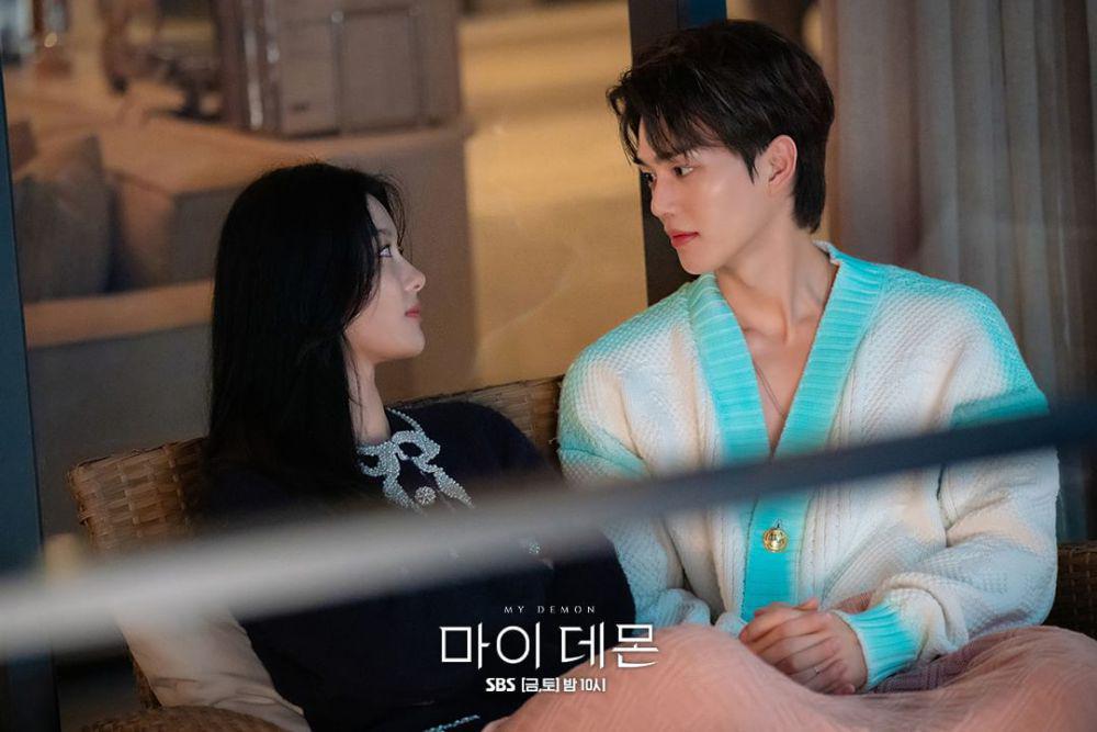 Song Kang dan Kim Yoo Jung di drama My Demon (instagram.com/sbsdrama.official)