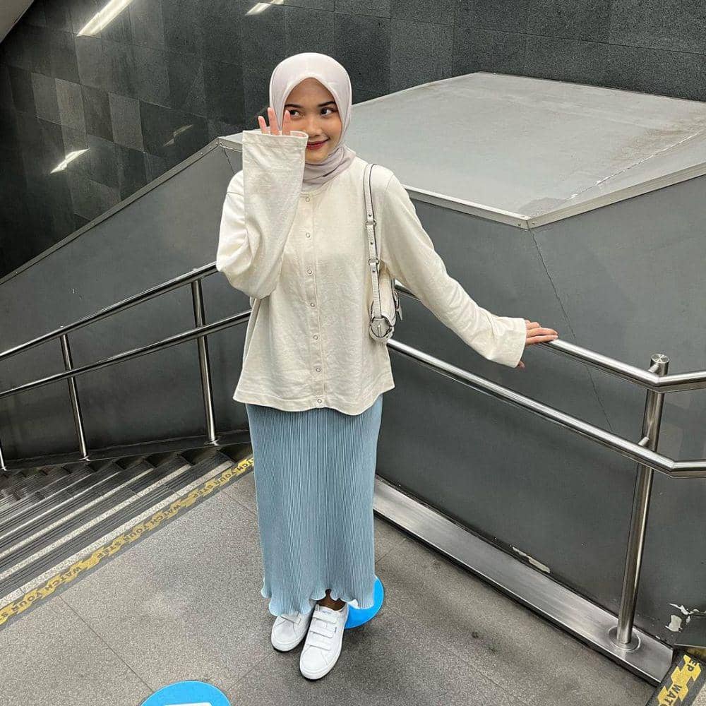 Padu padan outfit oversize ala Diannn.d (Instagram.com/diannn.d)