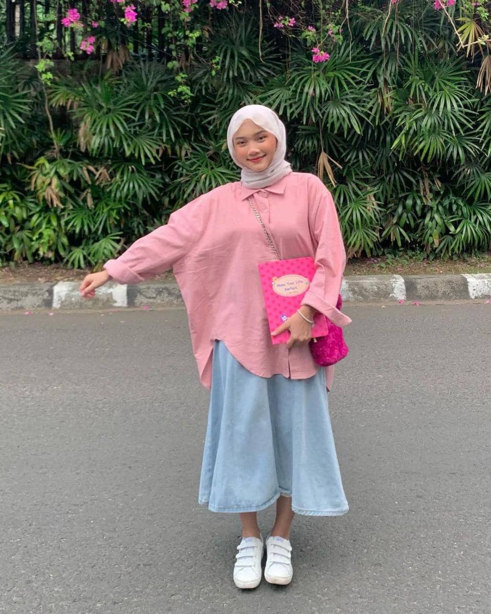 Padu padan outfit oversize ala Diannn.d (Instagram.com/diannn.d)