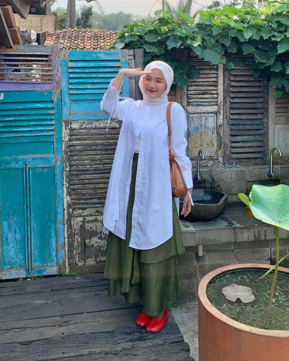 Padu padan outfit oversize ala Diannn.d (Instagram.com/diannn.d)