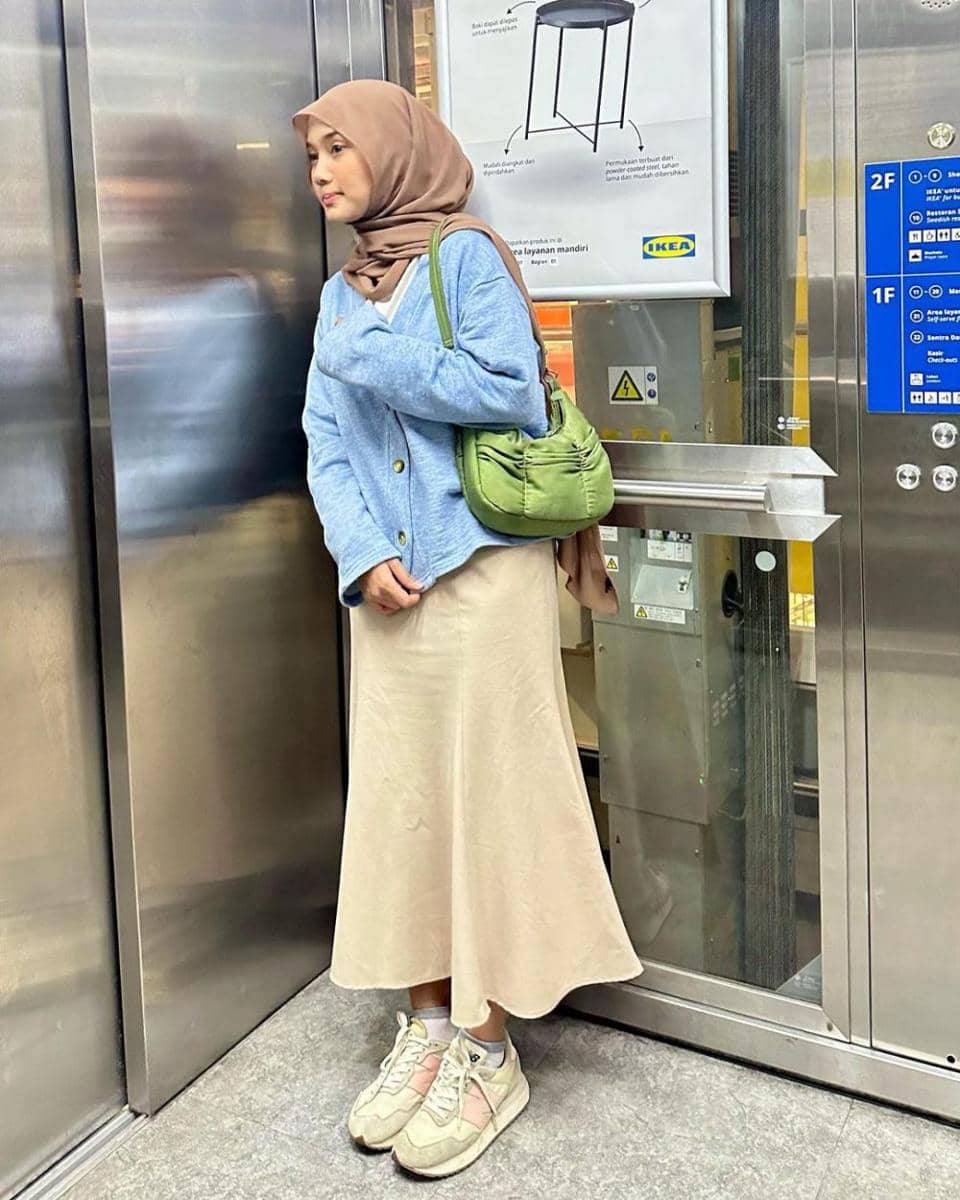 Padu padan outfit oversize ala Diannn.d (Instagram.com/diannn.d)