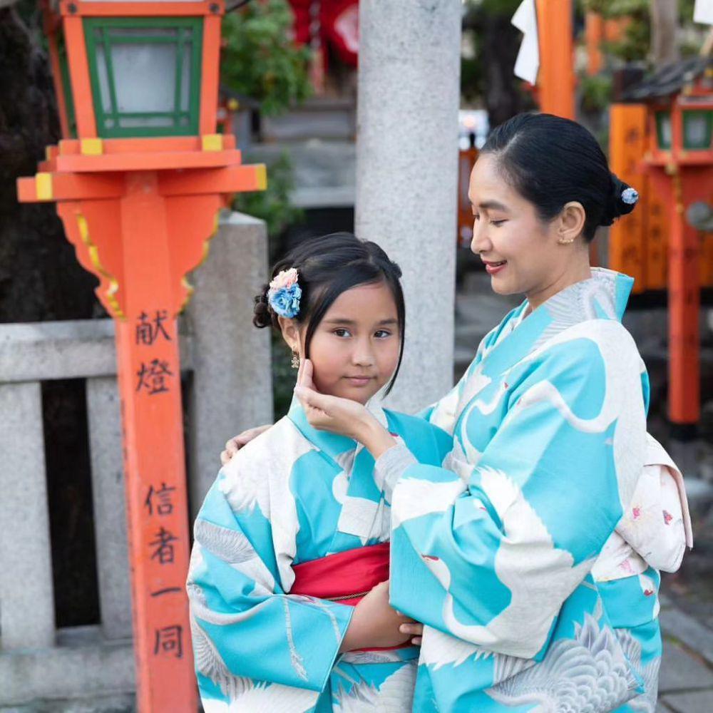 potret Happy Salma dan sang putri (instagram.com/happysalma)