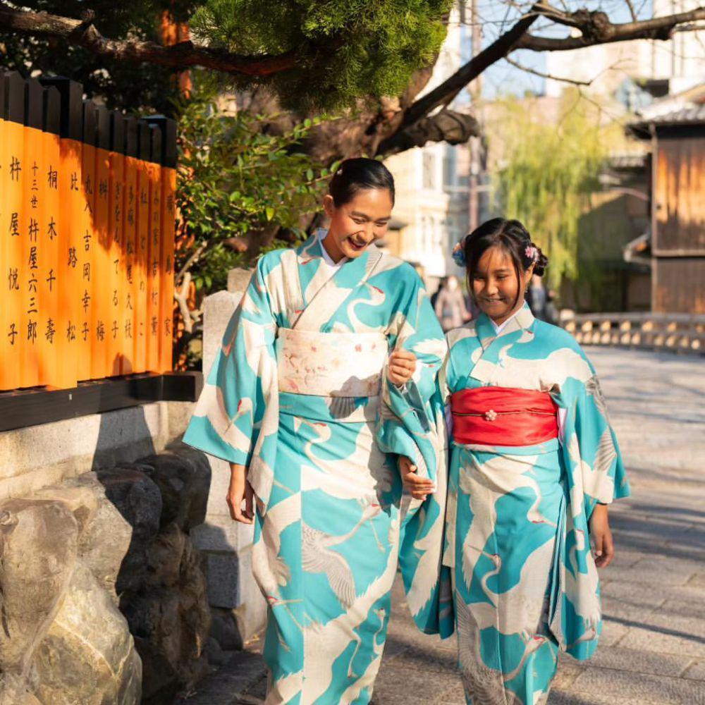 potret Happy Salma dan sang putri (instagram.com/happysalma)